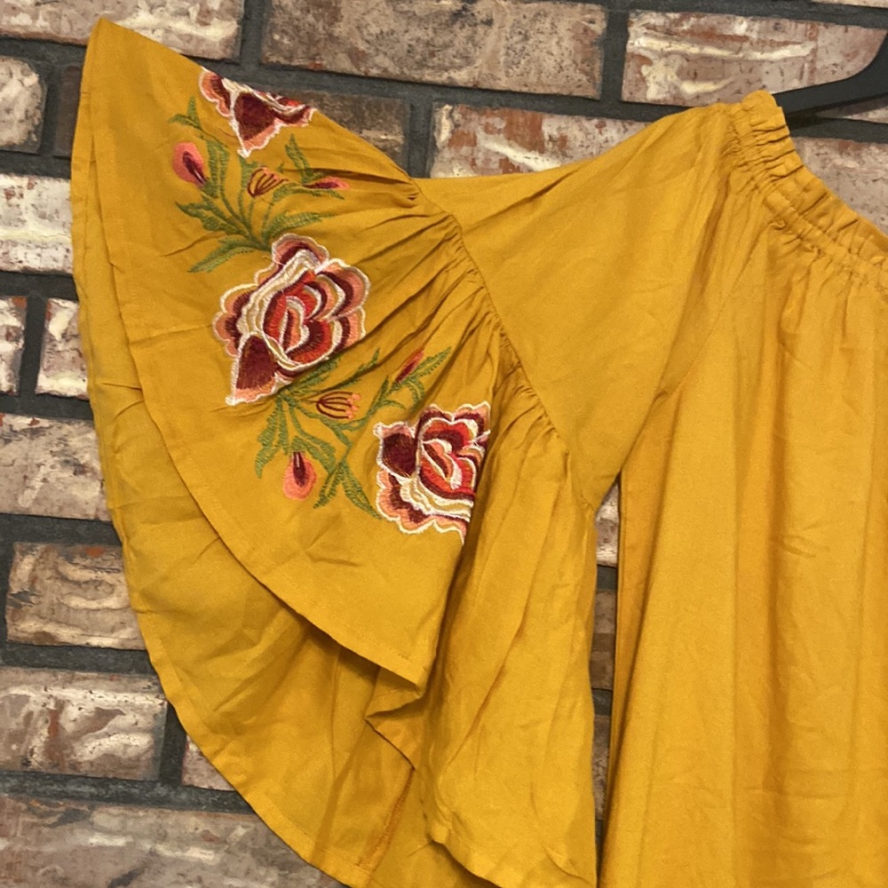 Mustard colored Boutique Dress - Picture 2 of 4